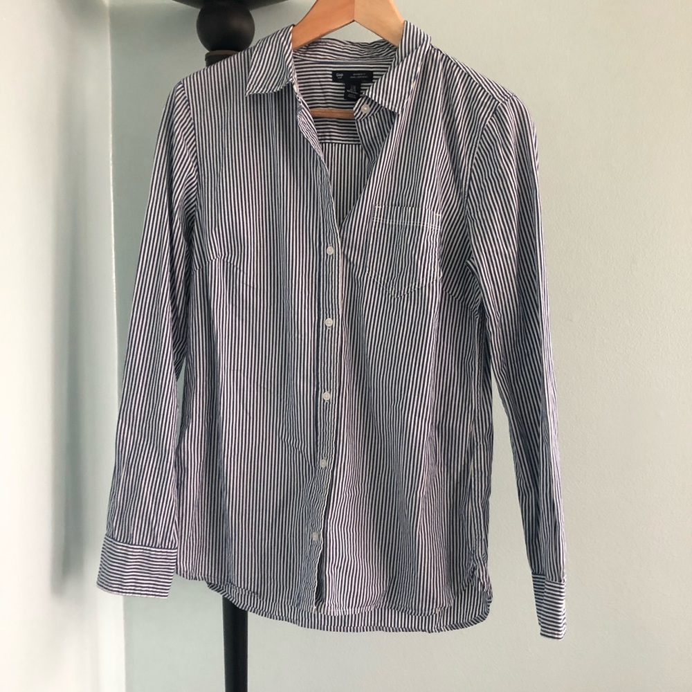 Gap shirt
